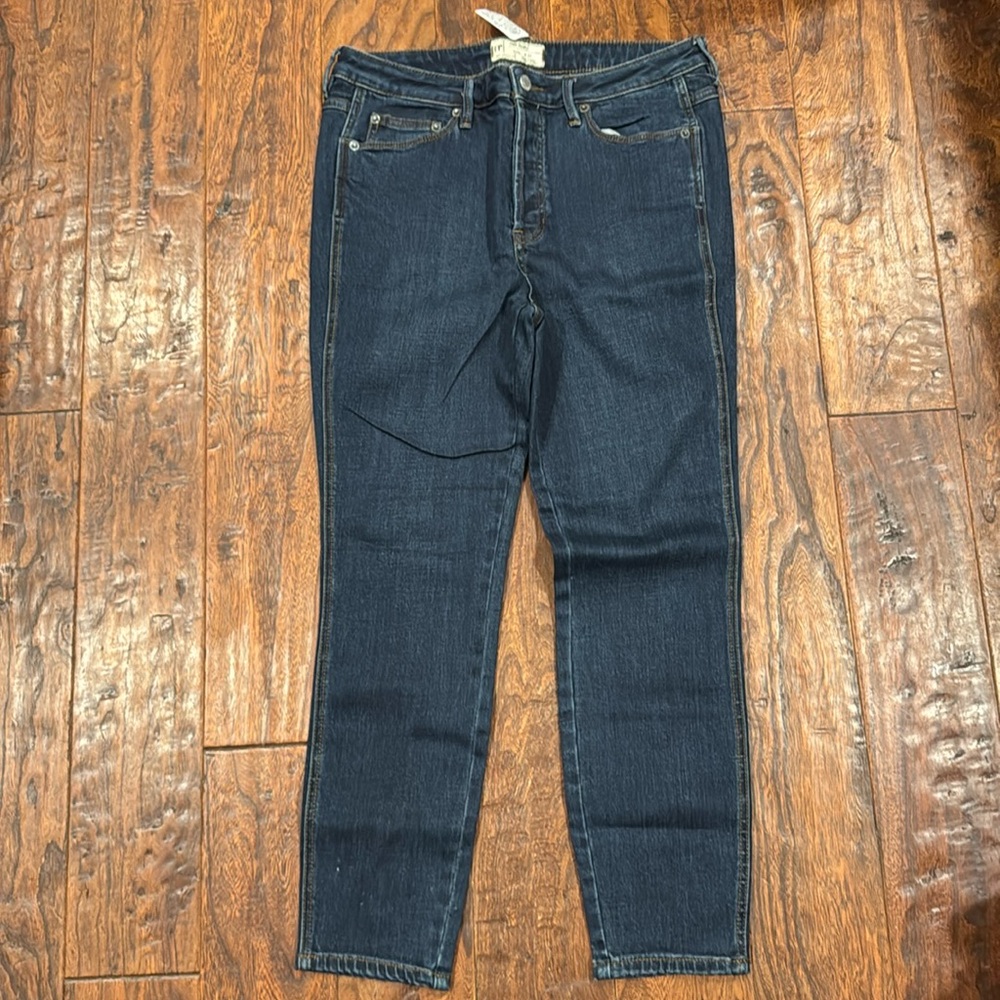 FREE PEOPLE CURVY SKINNY DARK RINSE SZ 31 NWT